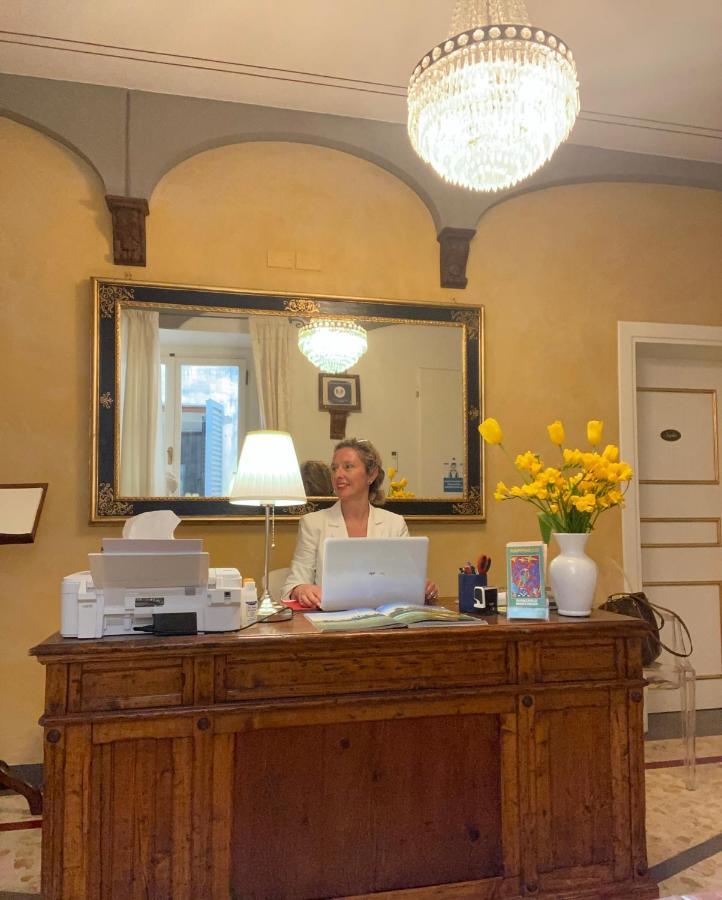 Palazzo Mari Suite & Rooms B&B Montevarchi Exteriör bild