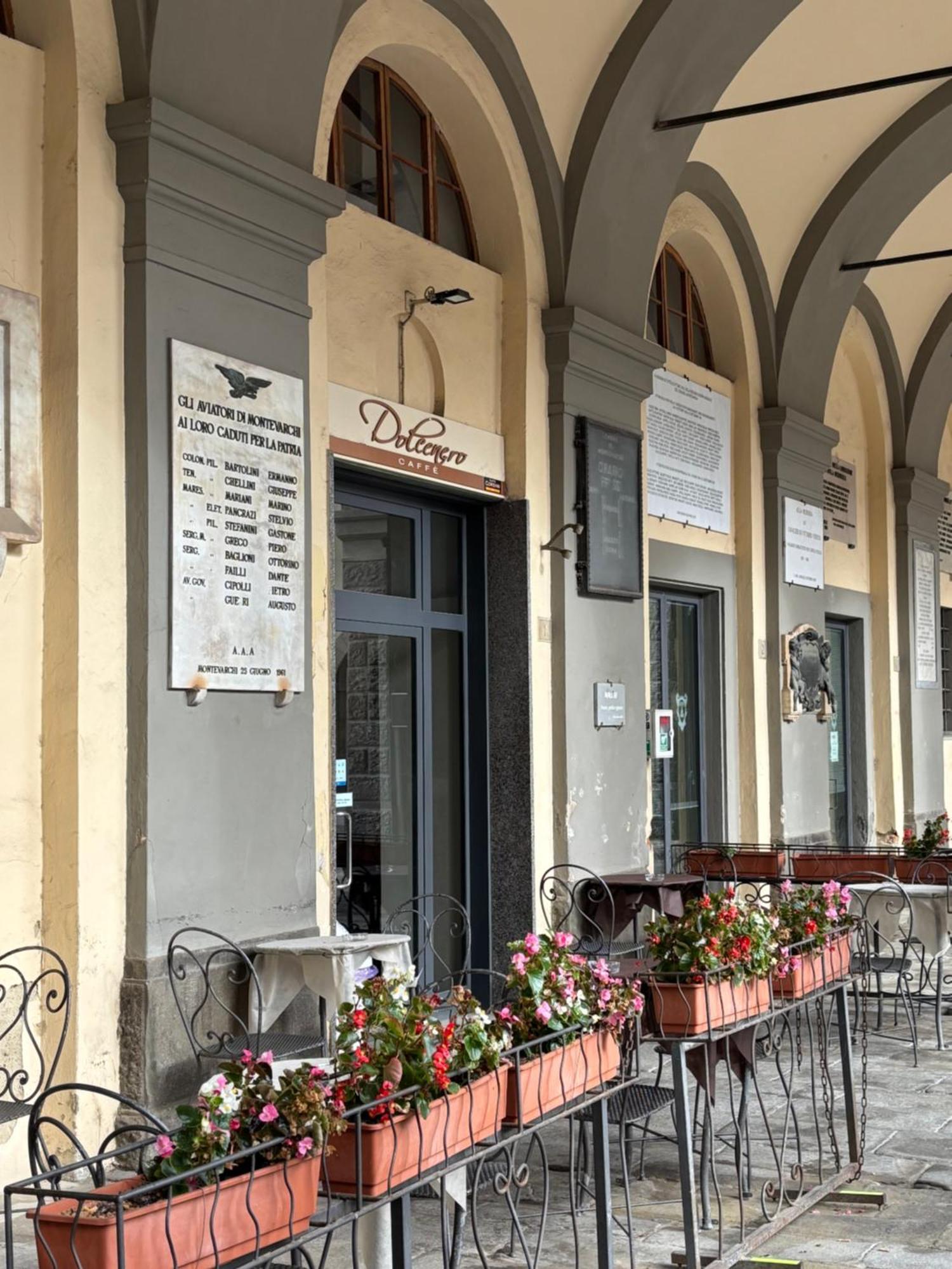 Palazzo Mari Suite & Rooms B&B Montevarchi Exteriör bild