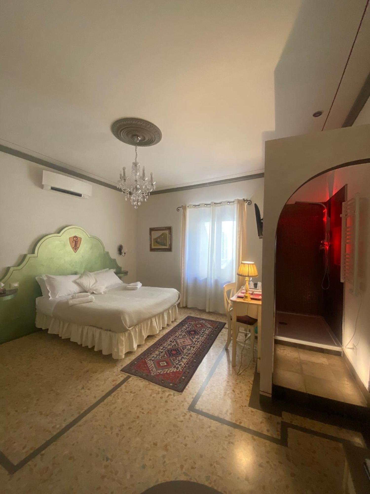 Palazzo Mari Suite & Rooms B&B Montevarchi Exteriör bild