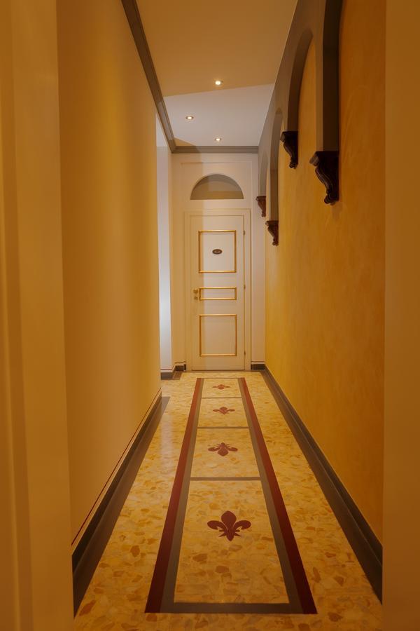 Palazzo Mari Suite & Rooms B&B Montevarchi Exteriör bild
