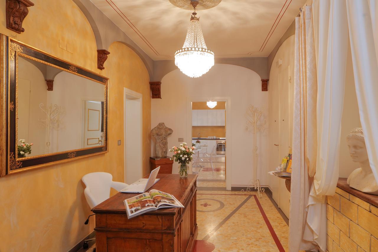 Palazzo Mari Suite & Rooms B&B Montevarchi Exteriör bild