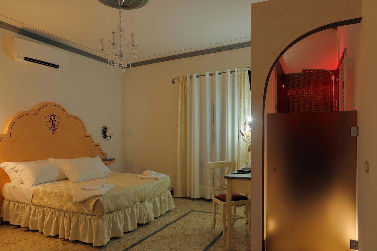 Palazzo Mari Suite & Rooms B&B Montevarchi Exteriör bild