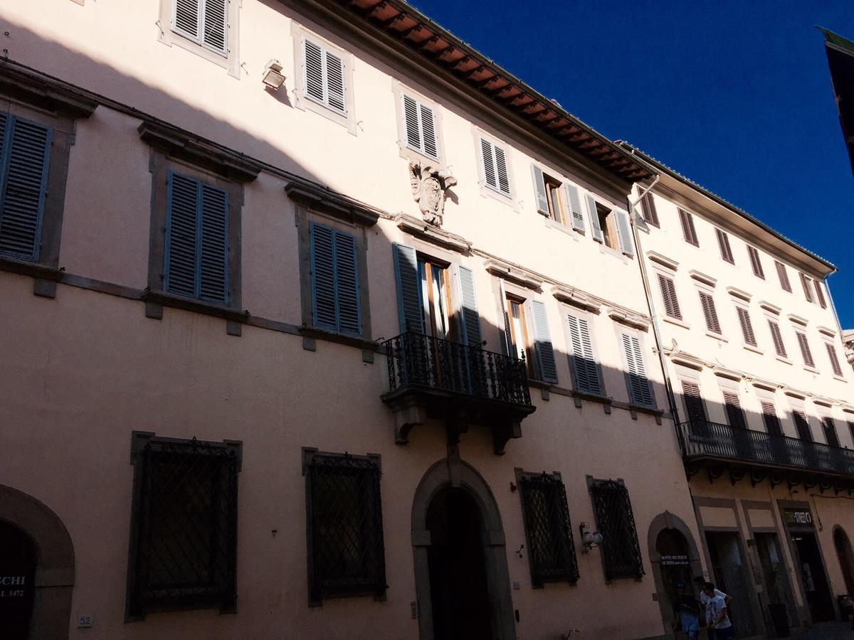 Palazzo Mari Suite & Rooms B&B Montevarchi Exteriör bild